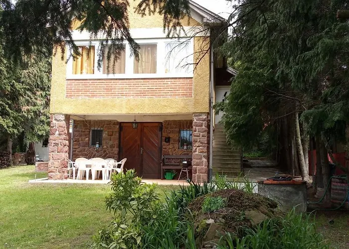 Atlantisz Vendeghaz *